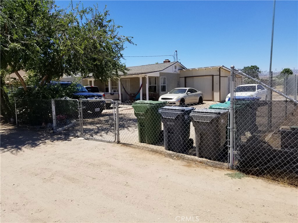 38447 26th E Property Photo 2