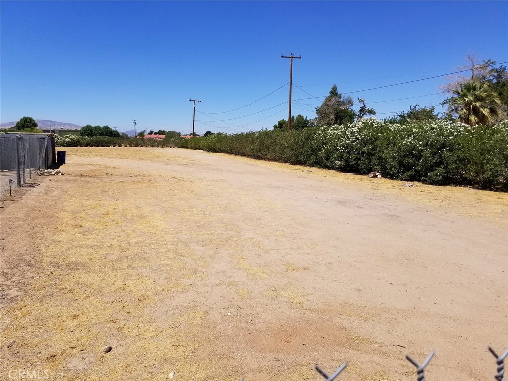 38447 26th E Property Photo 3