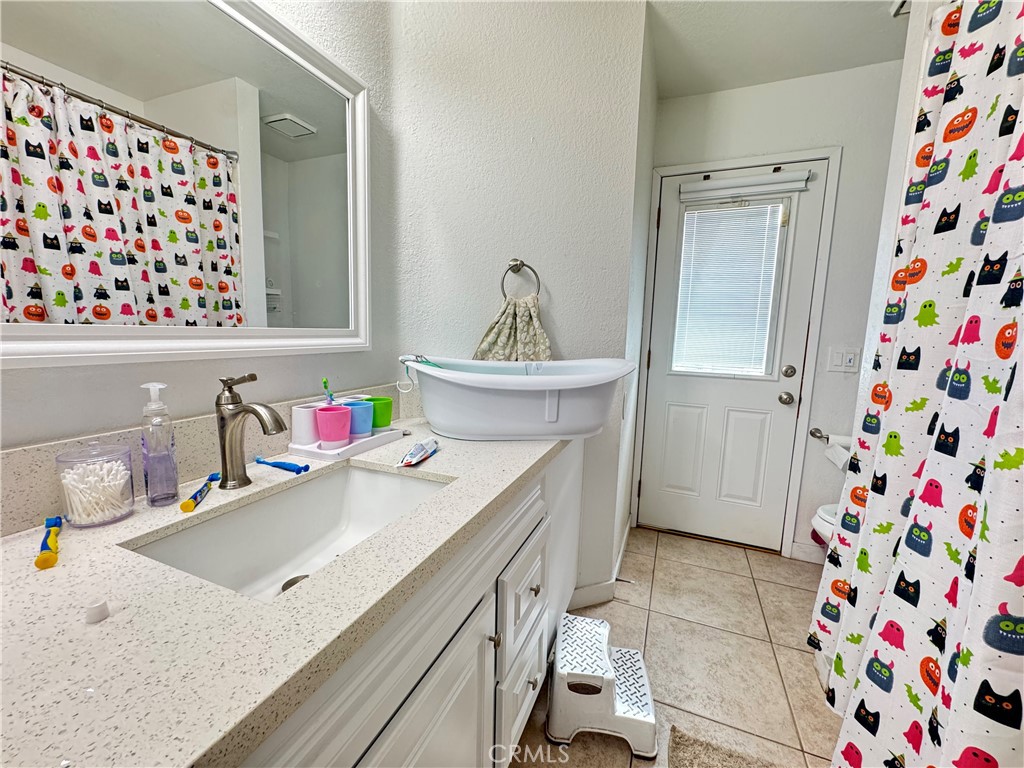 45015 Denmore Avenue Property Photo 6
