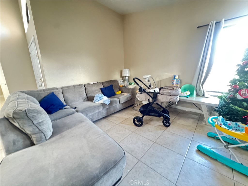 45015 Denmore Avenue Property Photo 11