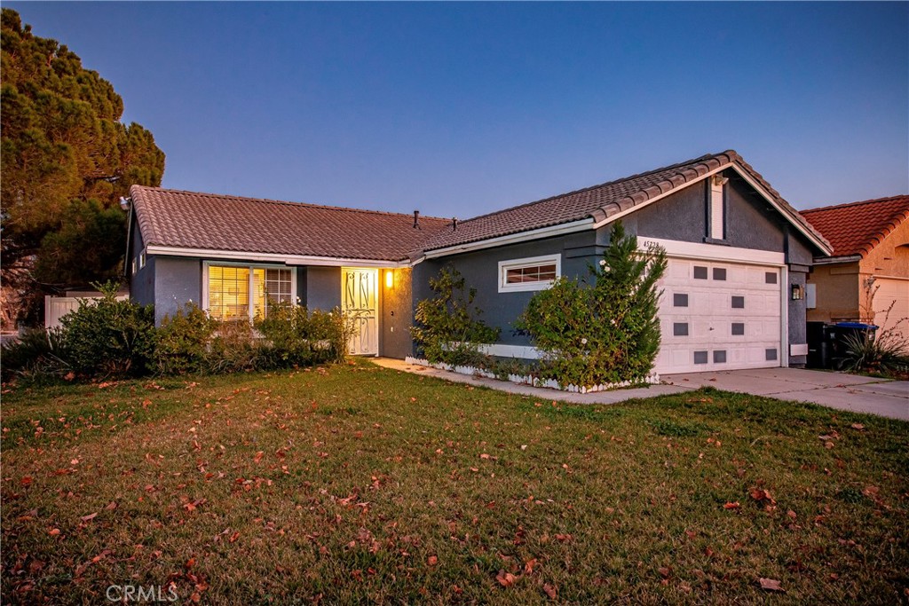 45728 Balmoral Court Property Photo 1