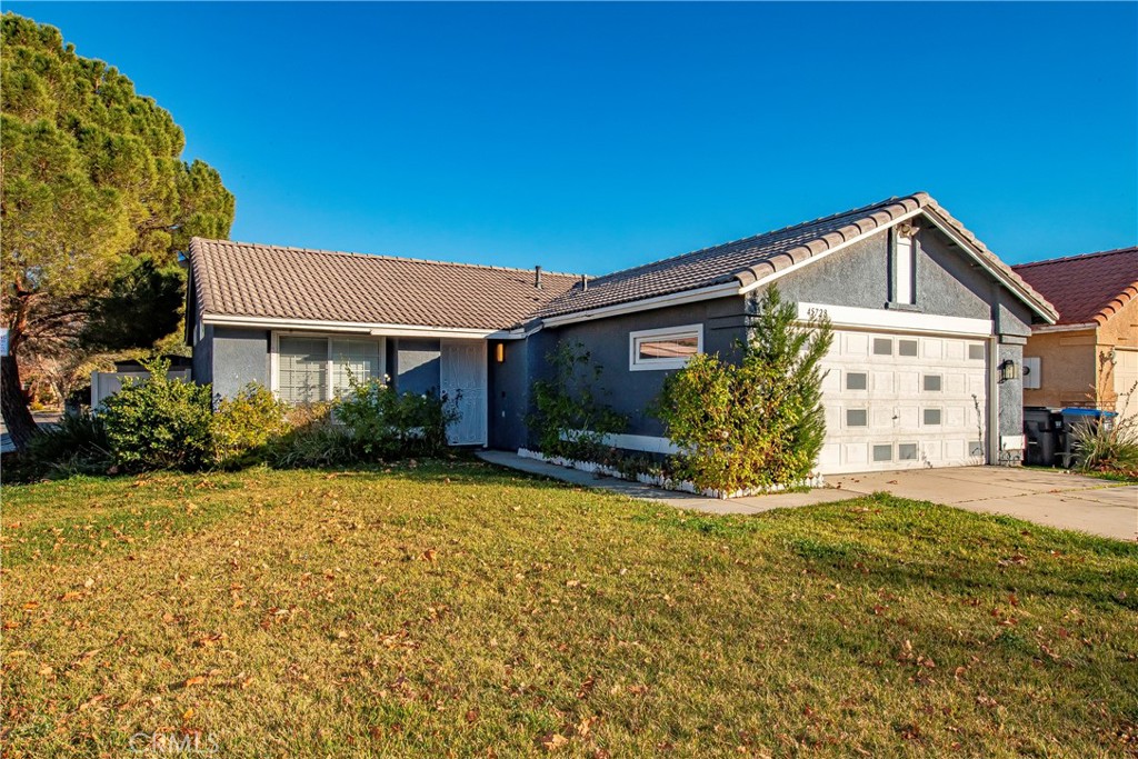 45728 Balmoral Court Property Photo 3