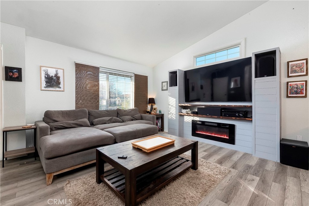 45728 Balmoral Court Property Photo 8