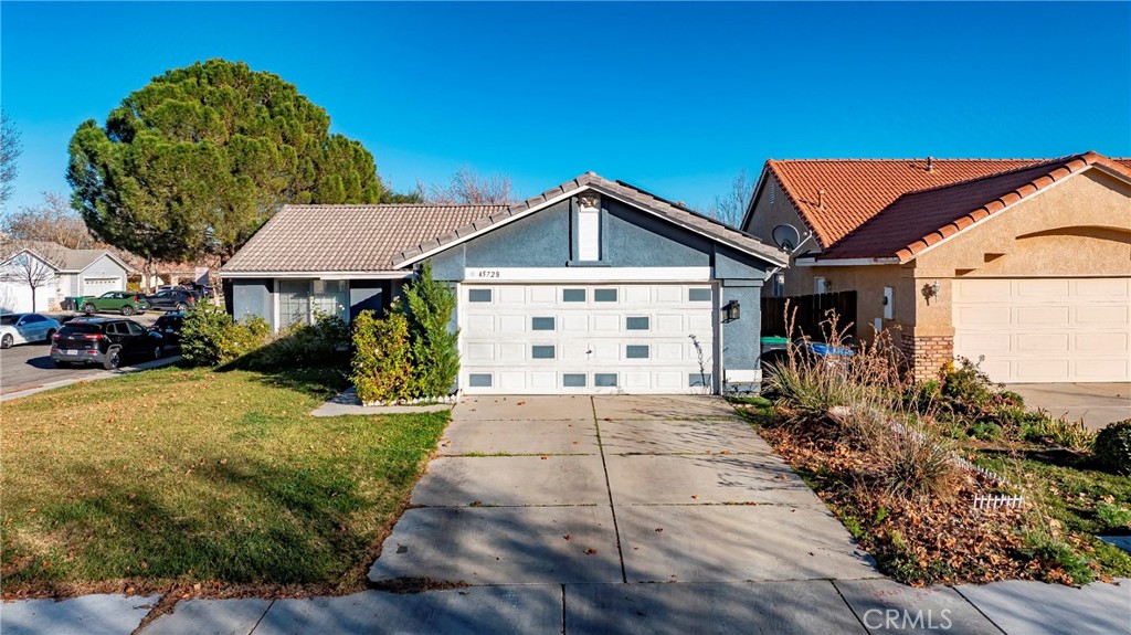 45728 Balmoral Court Property Photo 24