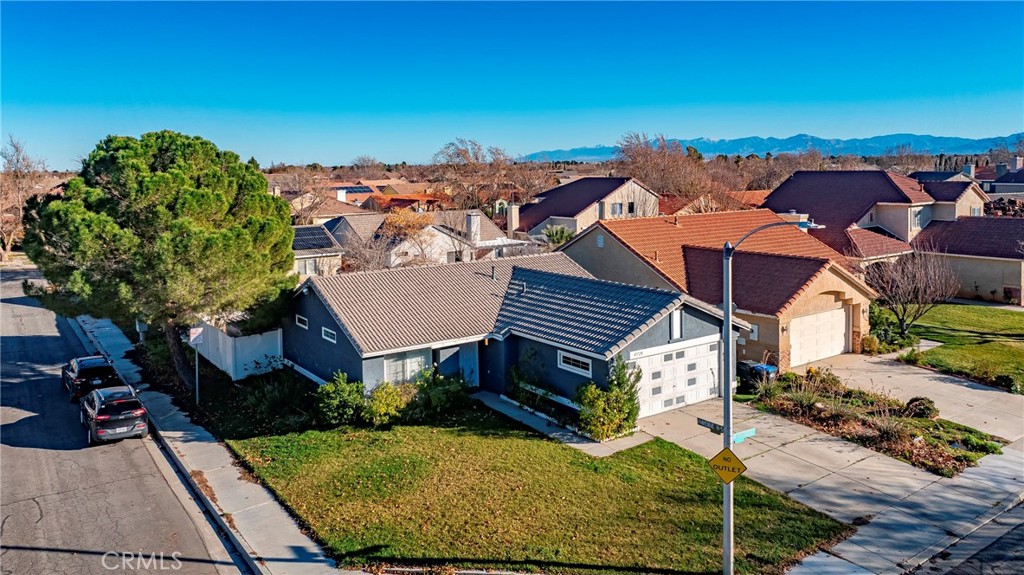 45728 Balmoral Court Property Photo 25