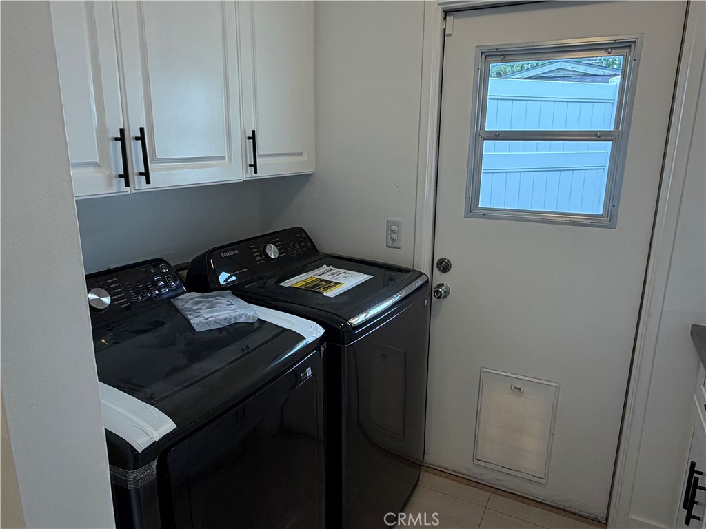 19216 Calvert Street Property Photo 11