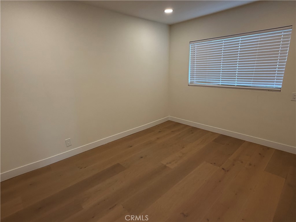 19216 Calvert Street Property Photo 23