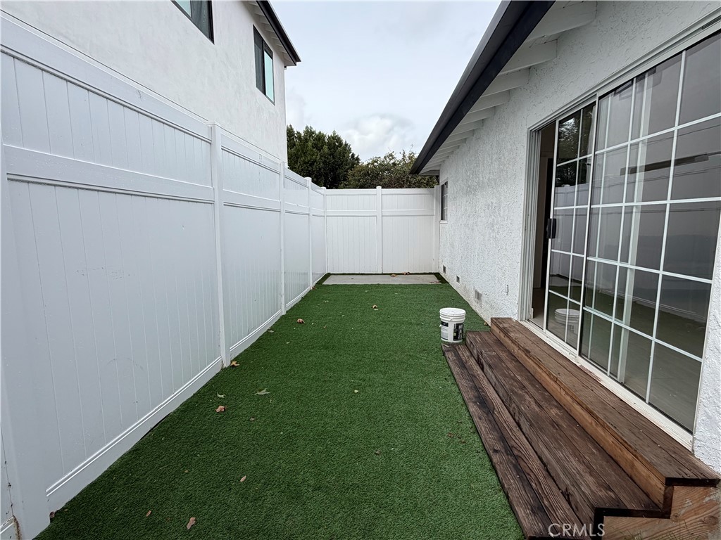 19216 Calvert Street Property Photo 25