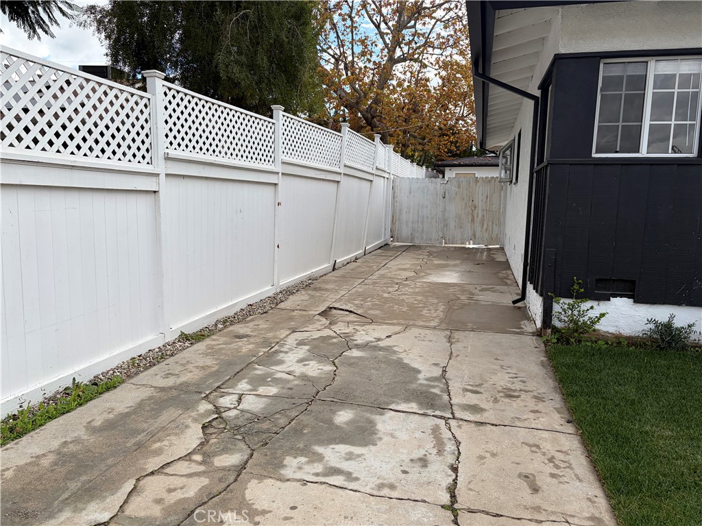 19216 Calvert Street Property Photo 29