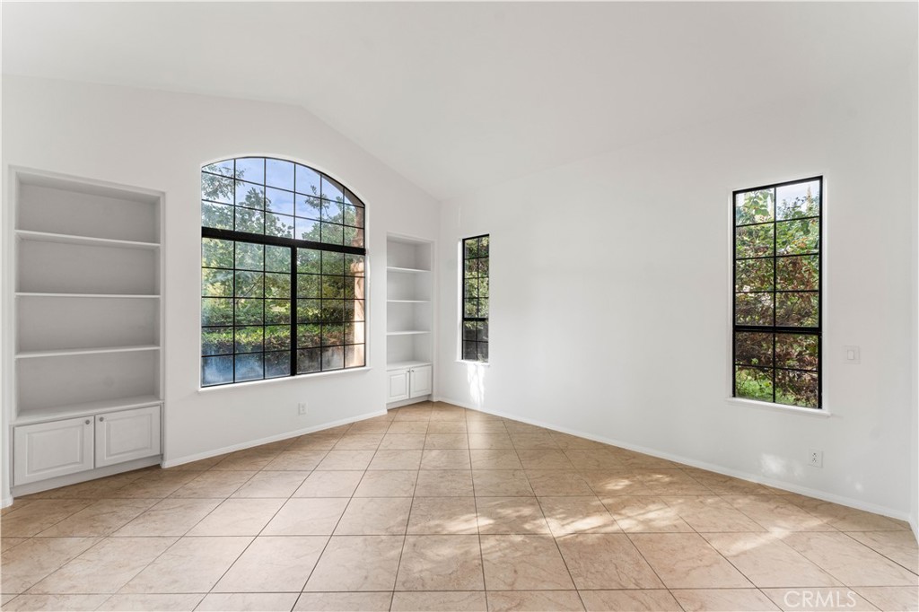 41820 Stratford Property Photo 5