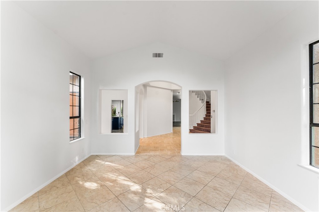 41820 Stratford Property Photo 7