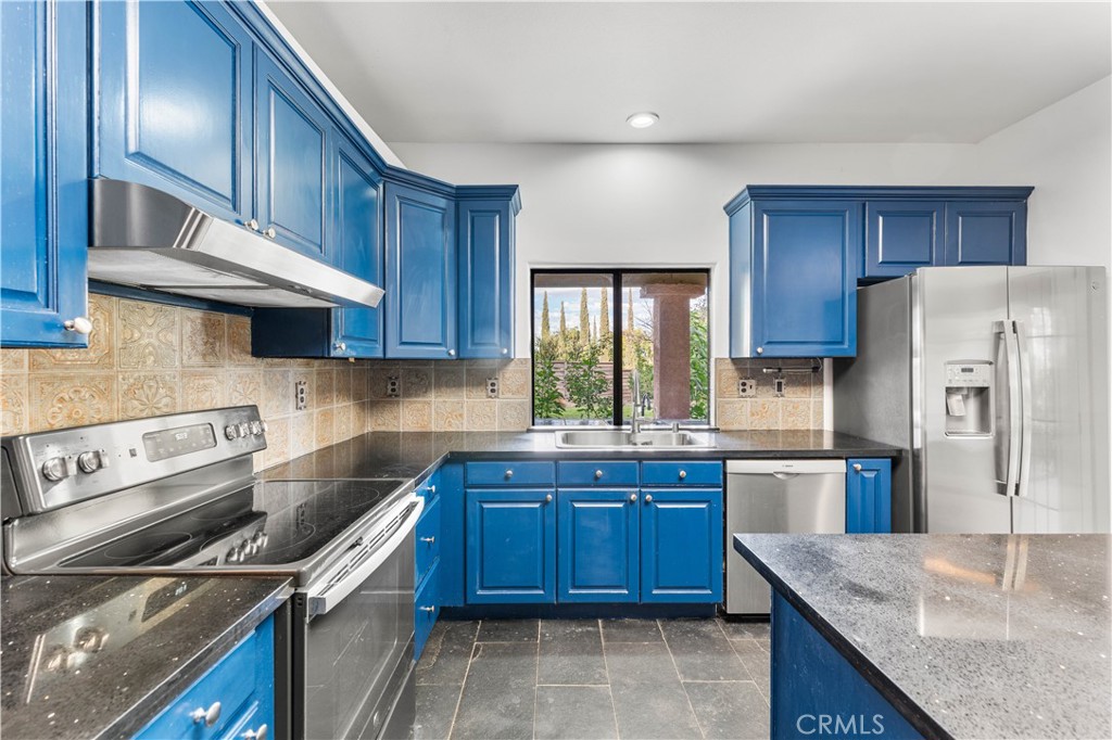 41820 Stratford Property Photo 25