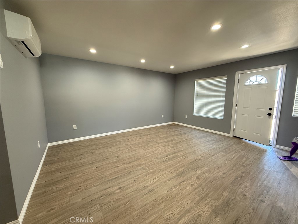 7336 Cleon Property Photo 5
