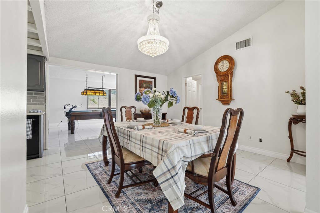 18927 Claycrest Property Photo 8