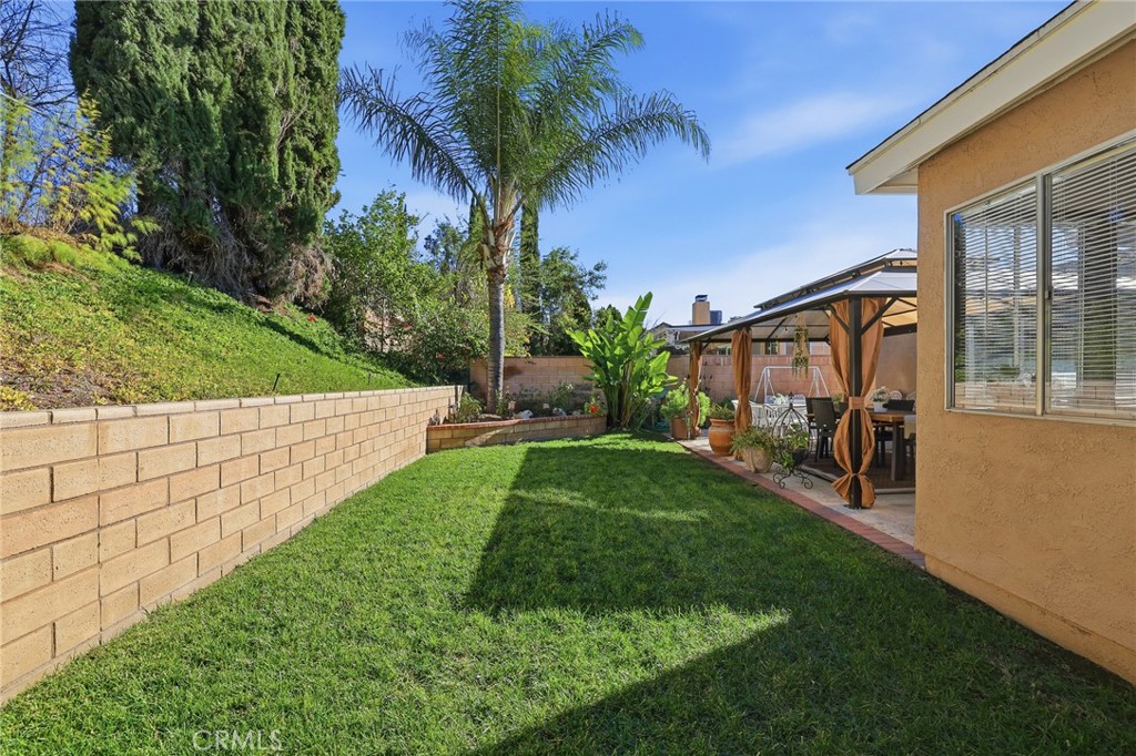 18927 Claycrest Property Photo 26