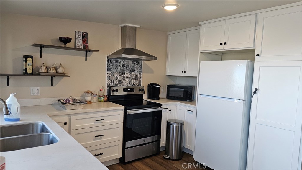 49019 120th Street E Property Photo 6
