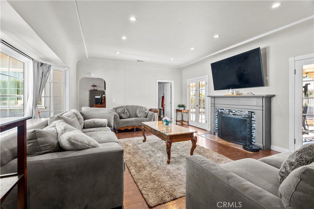 15358 Cohasset Property Photo 11