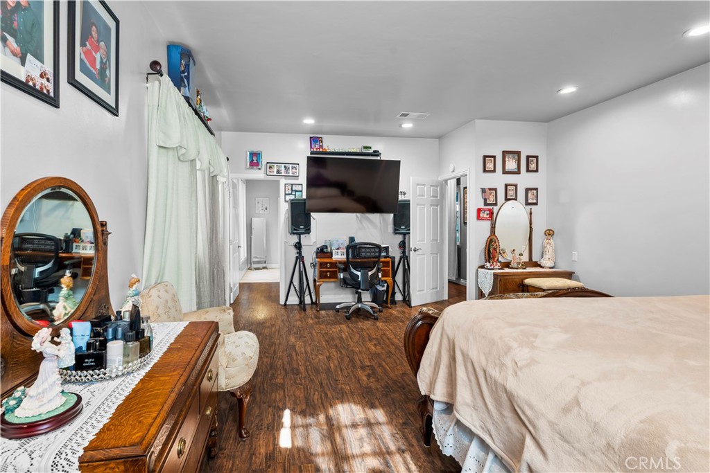 15358 Cohasset Property Photo 26