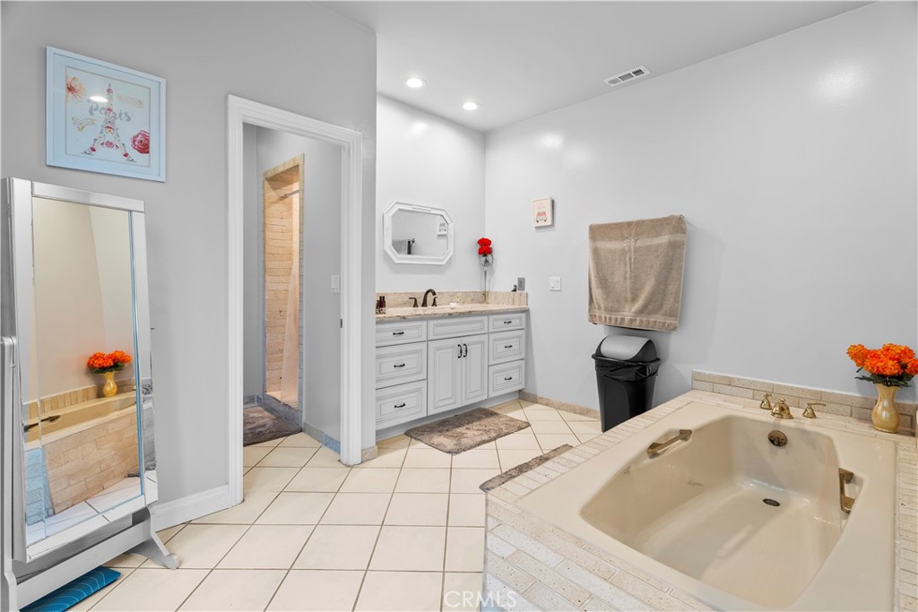 15358 Cohasset Property Photo 27
