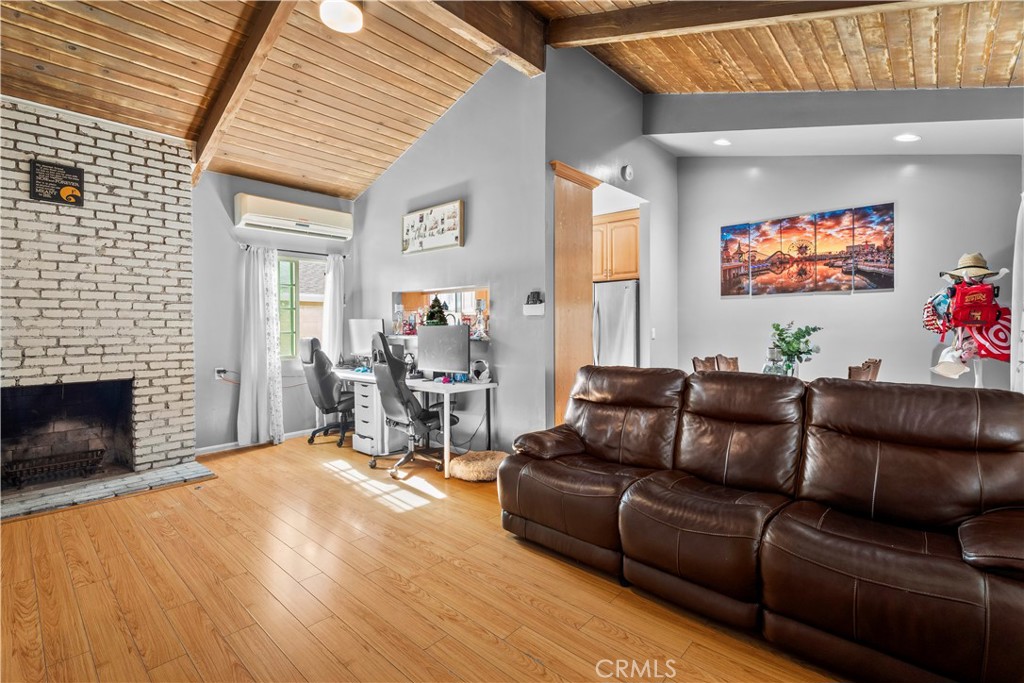 15358 Cohasset Property Photo 32