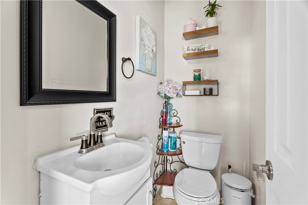 15358 Cohasset Property Photo 35