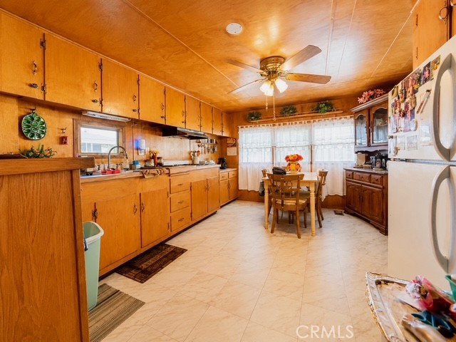10965 Glenoaks Boulevard 132 Property Photo 9