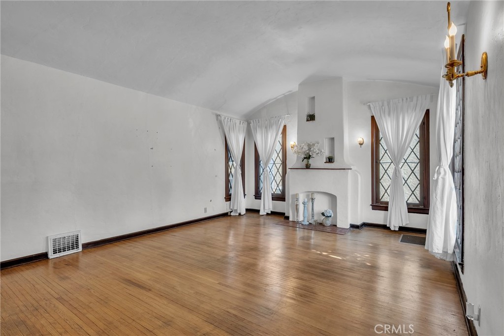 79 N Berkeley Property Photo 1