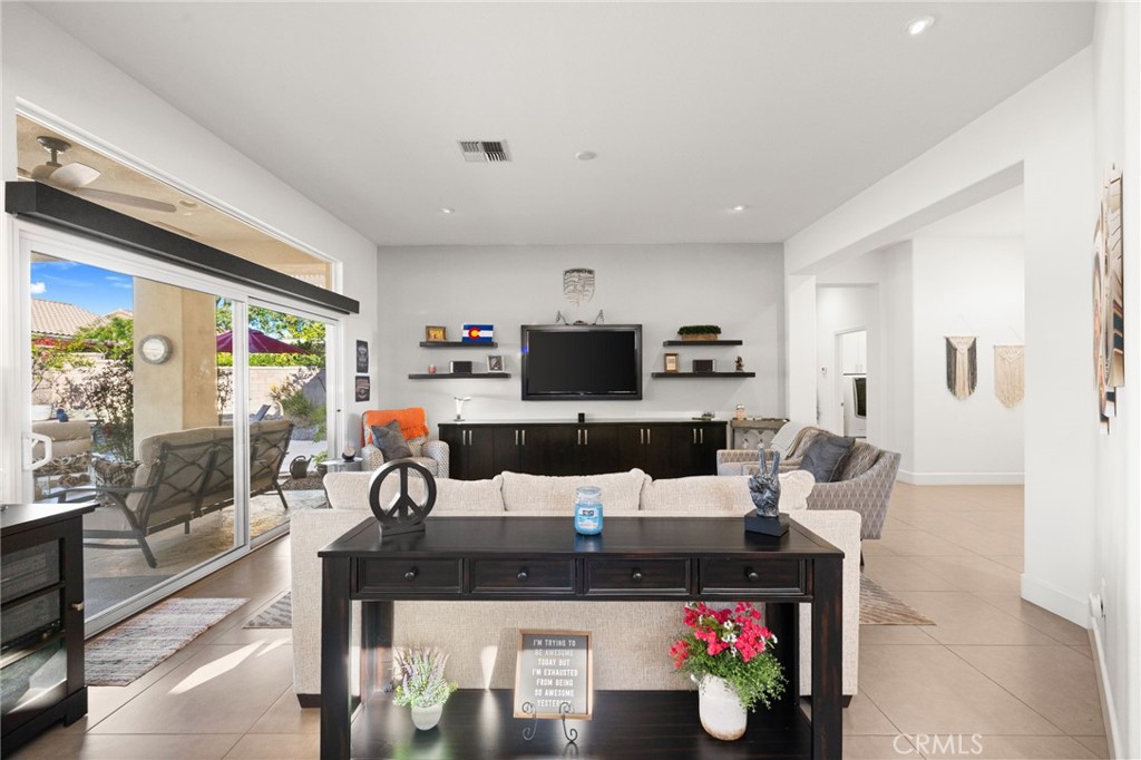 36627 Crown Street Property Photo 12