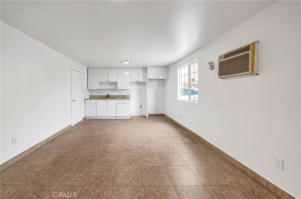 6827 Simpson 4 Property Photo 5