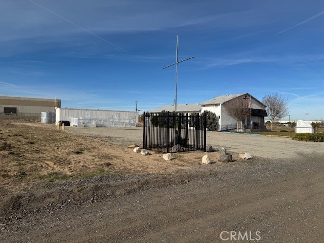 42901 6th St E Property Photo 4