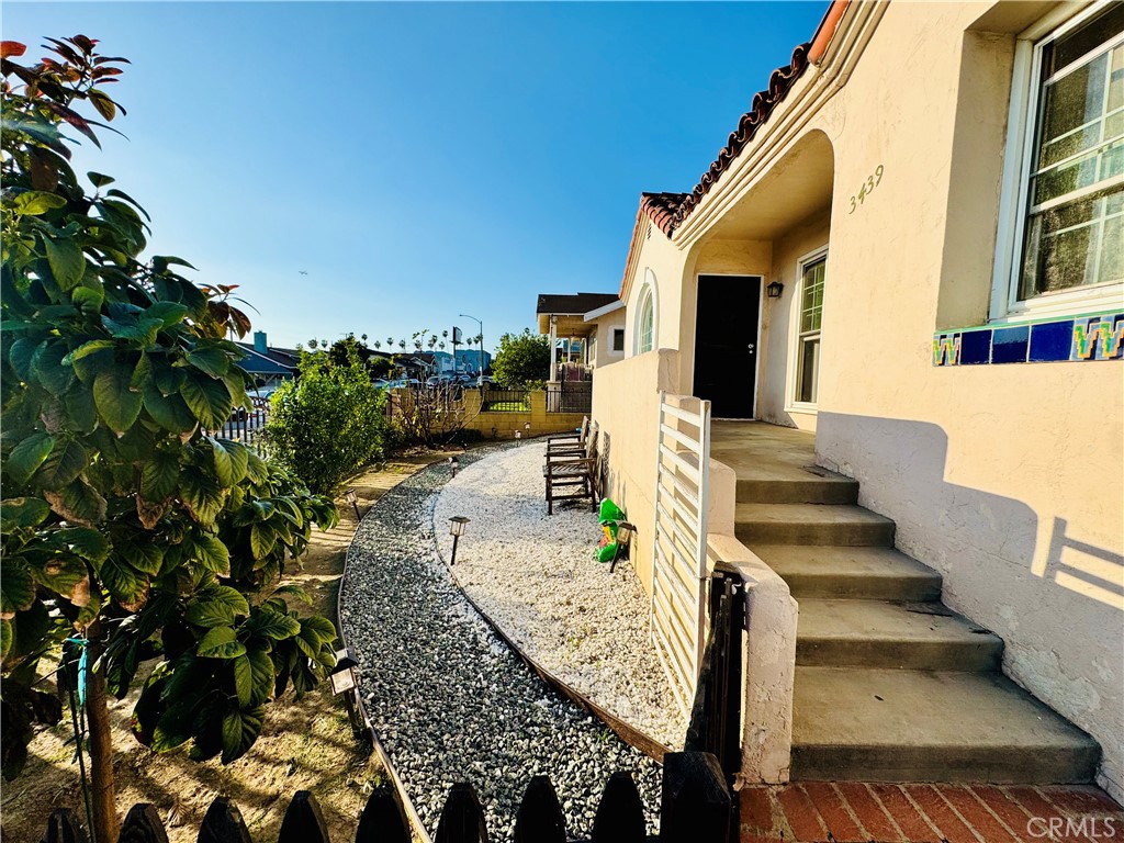 3439 Siskiyou Property Photo 4