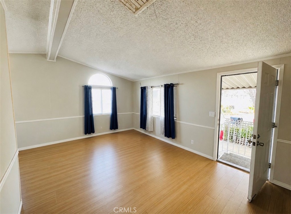 18540 Soledad Canyon Rd 27 Property Photo 3