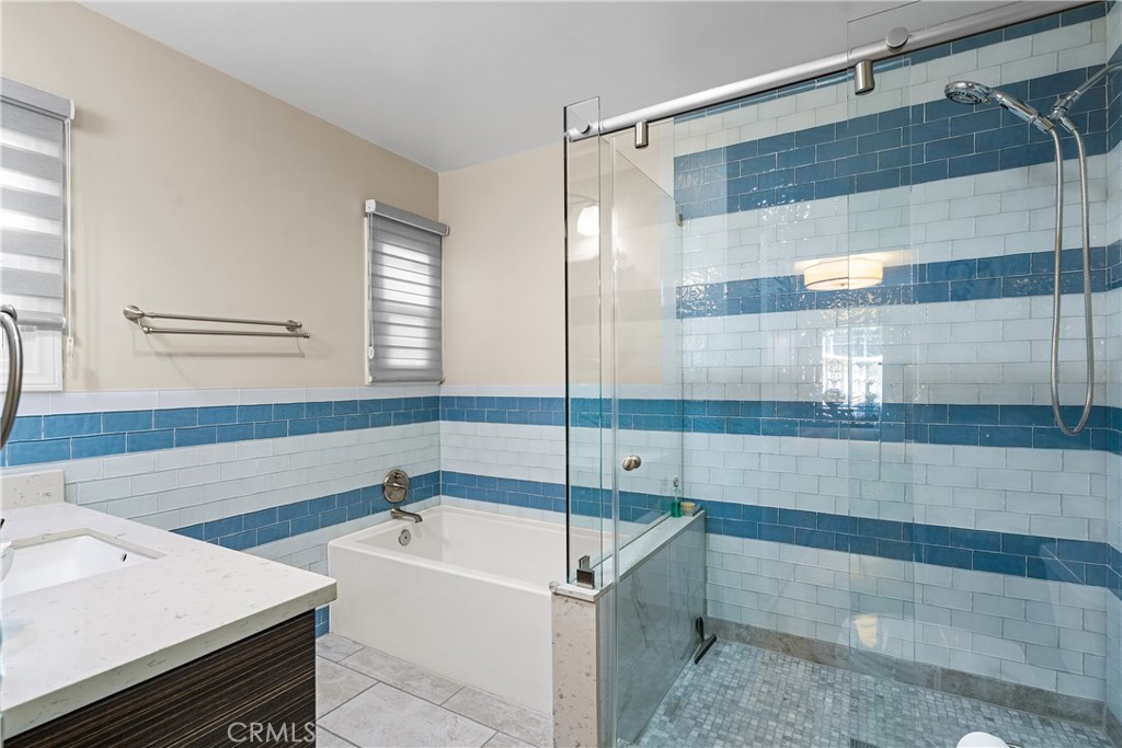 137 N Hamilton Drive Property Photo 25