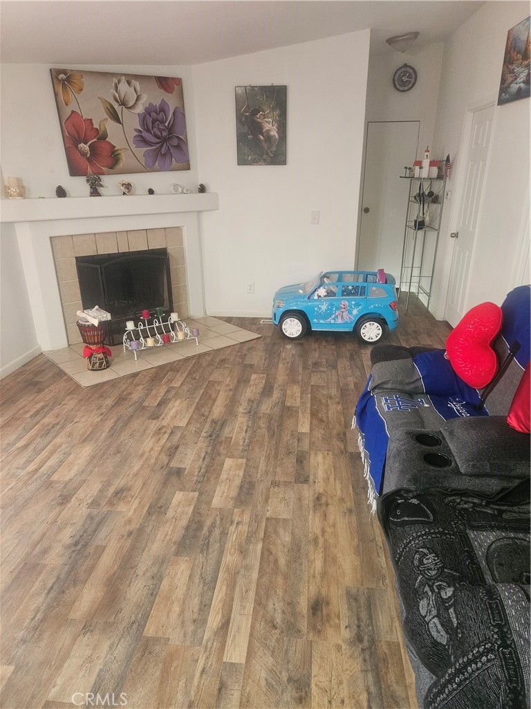 6825 Rea Property Photo 4