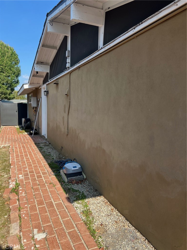 19918 Acre Street Property Photo 3
