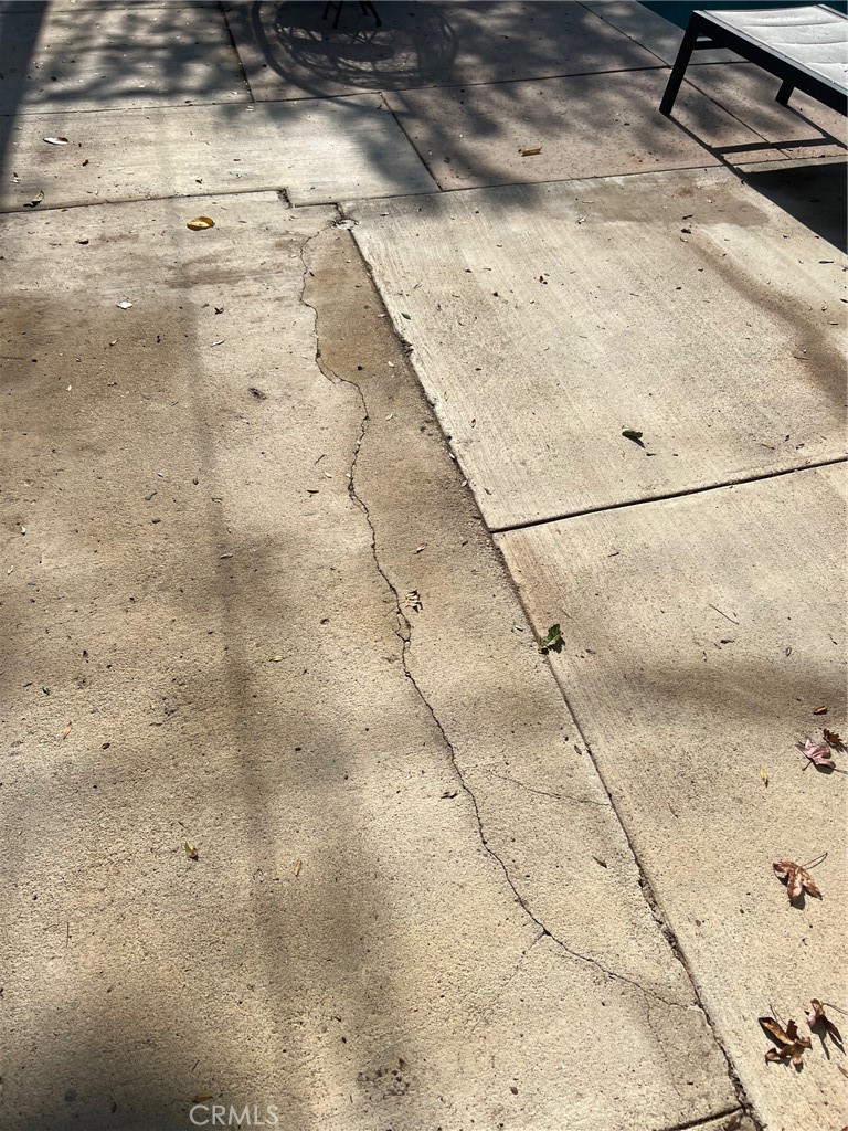 19918 Acre Street Property Photo 4