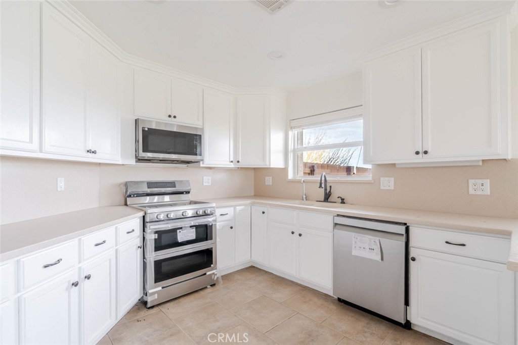 2575 Rale Drive Property Photo 10