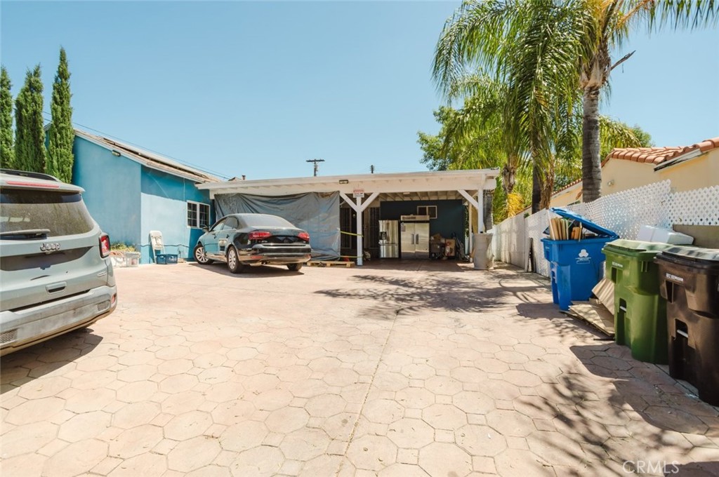 11338 Dronfield Avenue Property Photo