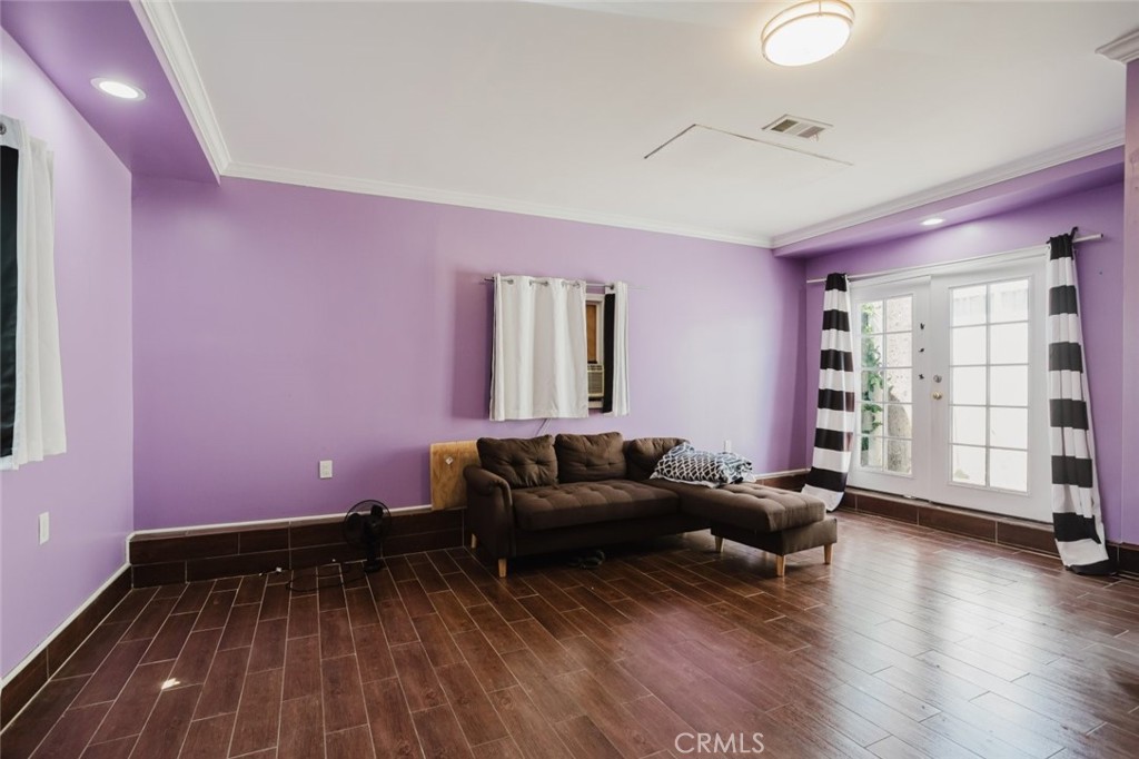 11338 Dronfield Avenue Property Photo 19