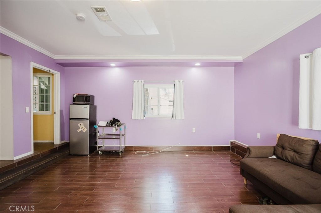 11338 Dronfield Avenue Property Photo 21