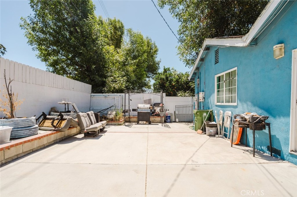 11338 Dronfield Avenue Property Photo 29