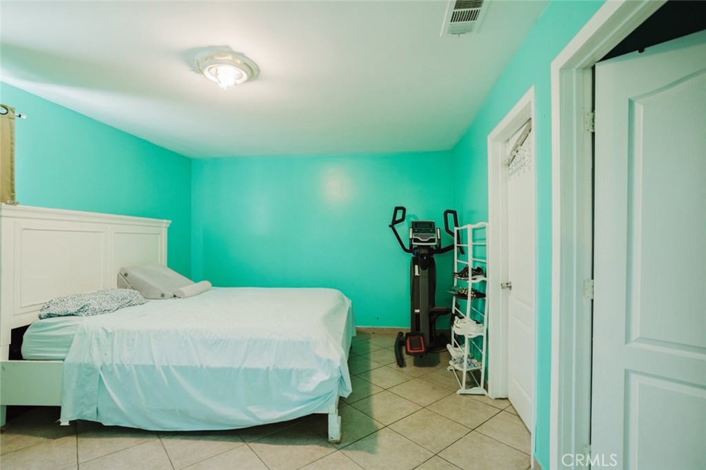 11338 Dronfield Avenue Property Photo 34