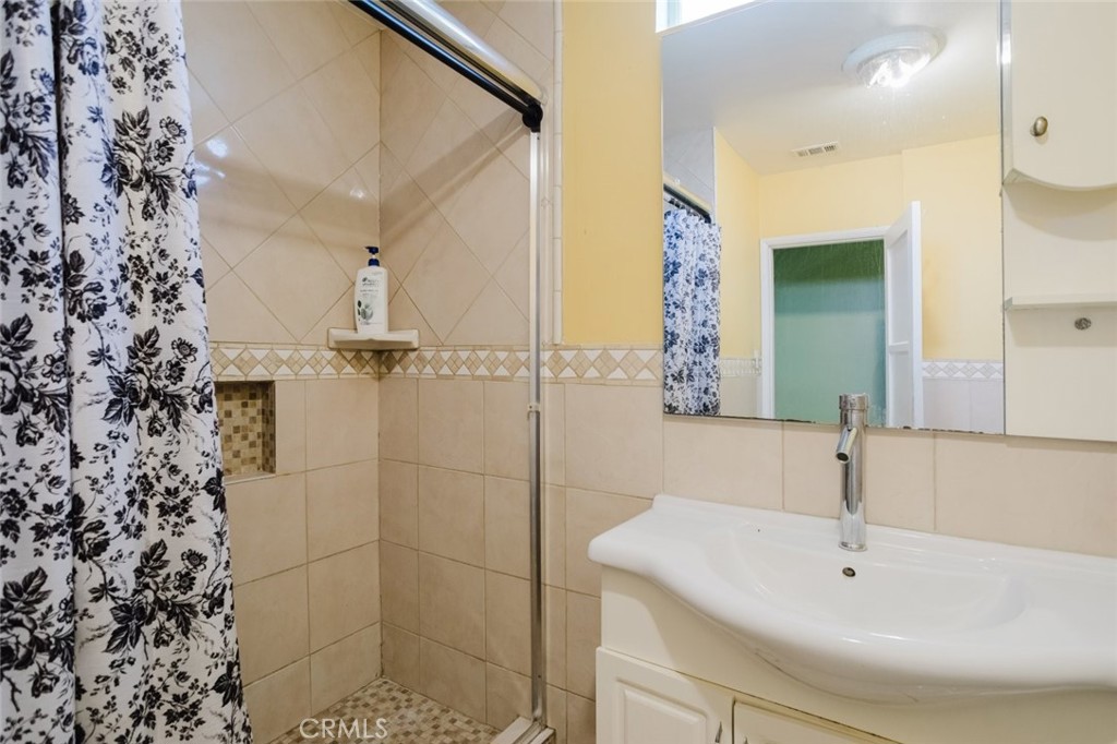 11338 Dronfield Avenue Property Photo 38