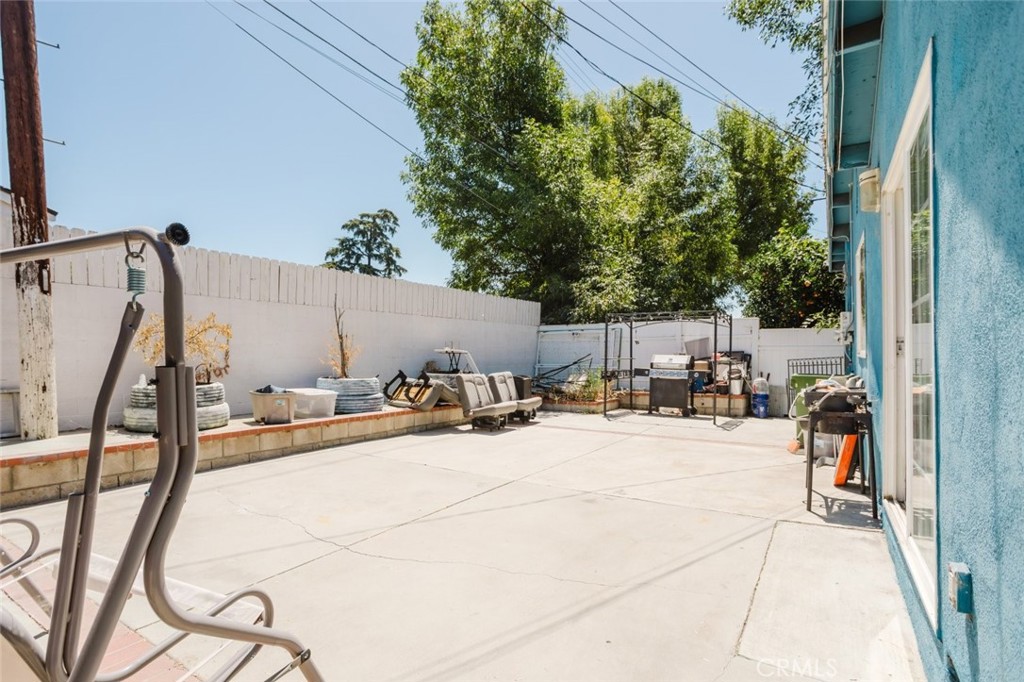 11338 Dronfield Avenue Property Photo 45