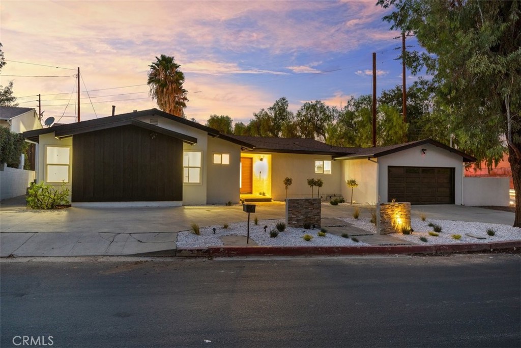 5115 Rigoletto Street Property Photo 1
