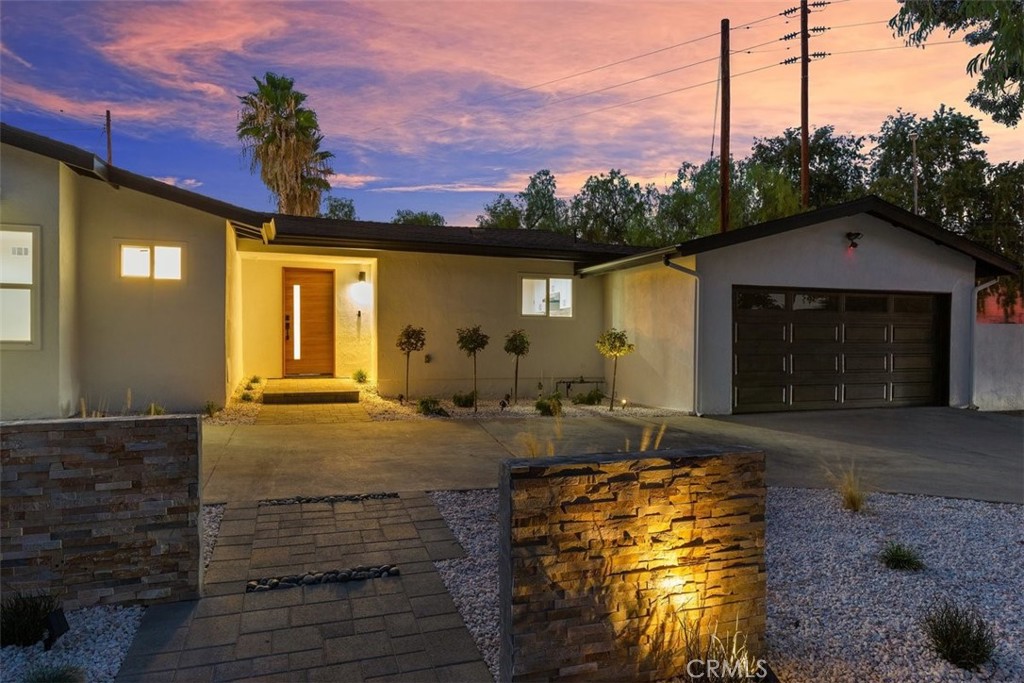 5115 Rigoletto Street Property Photo 2