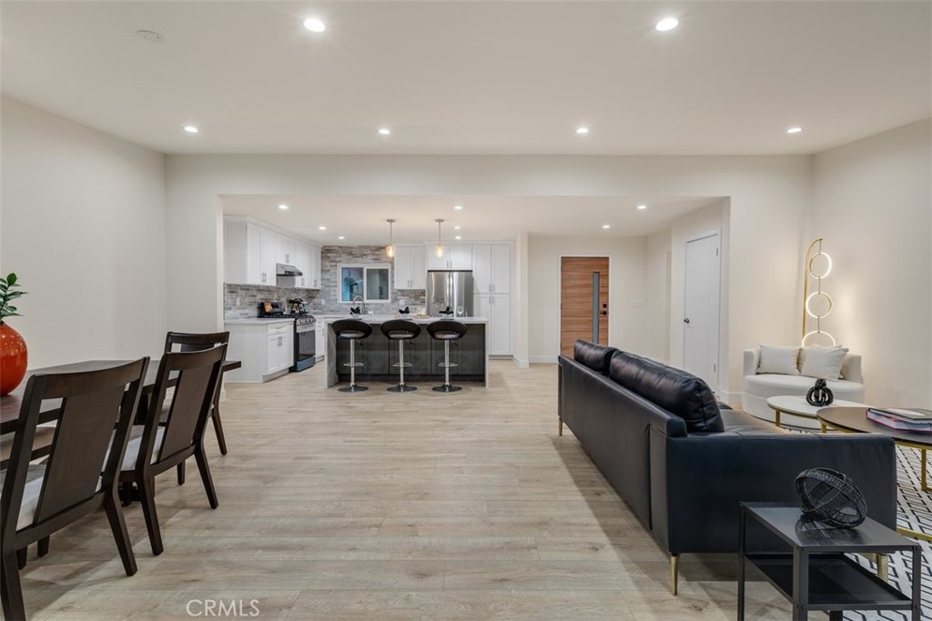 5115 Rigoletto Street Property Photo 7