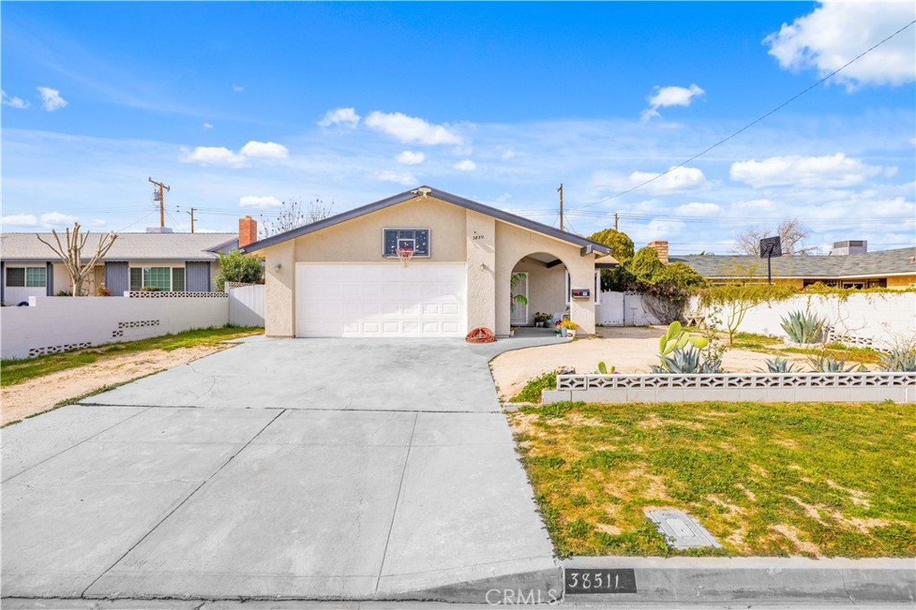 38511 Carolside Property Photo 1