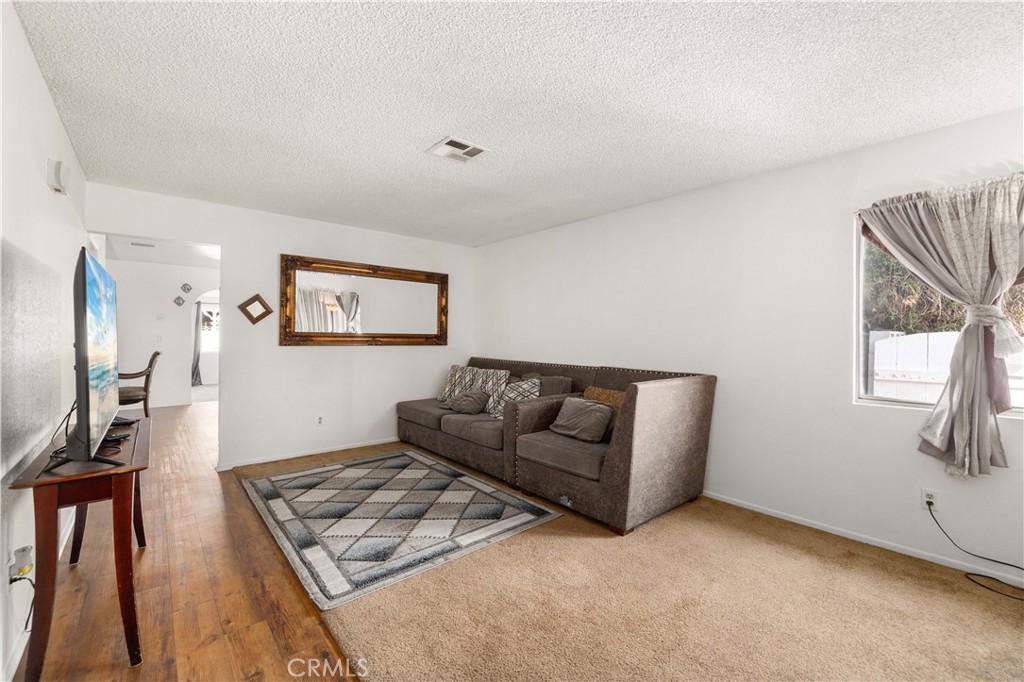 38511 Carolside Property Photo 4