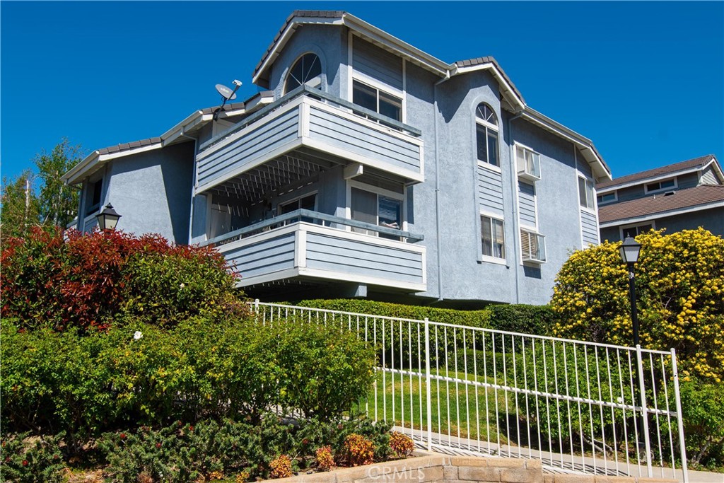 26961 Rainbow Glen 735 Property Photo 1